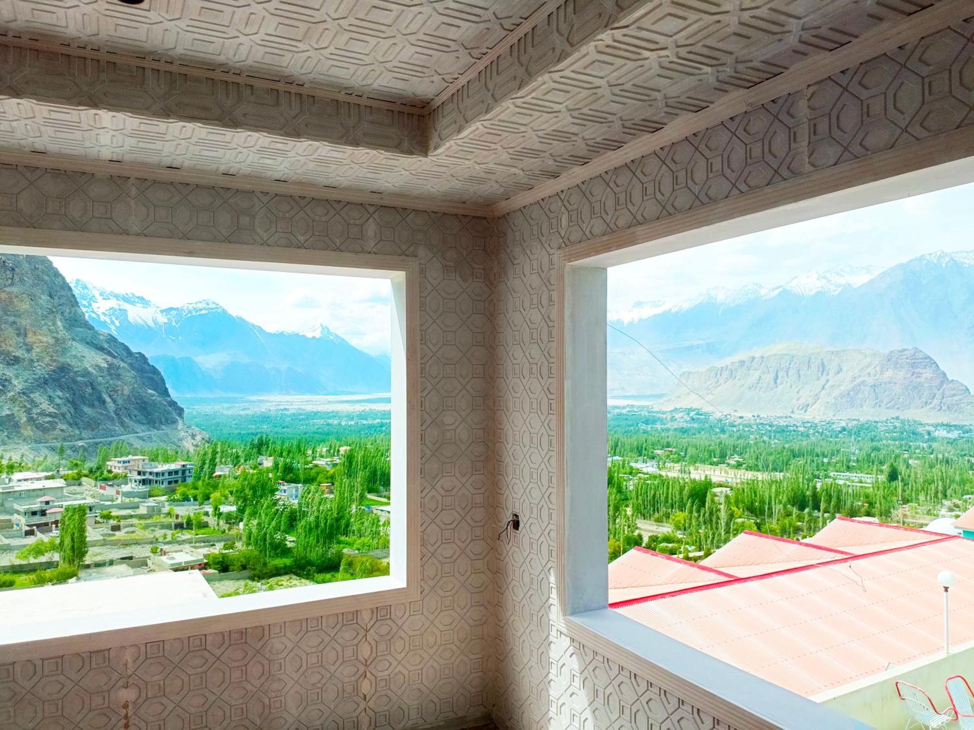 Hotel Mountain Lodge Skardu Exteriör bild